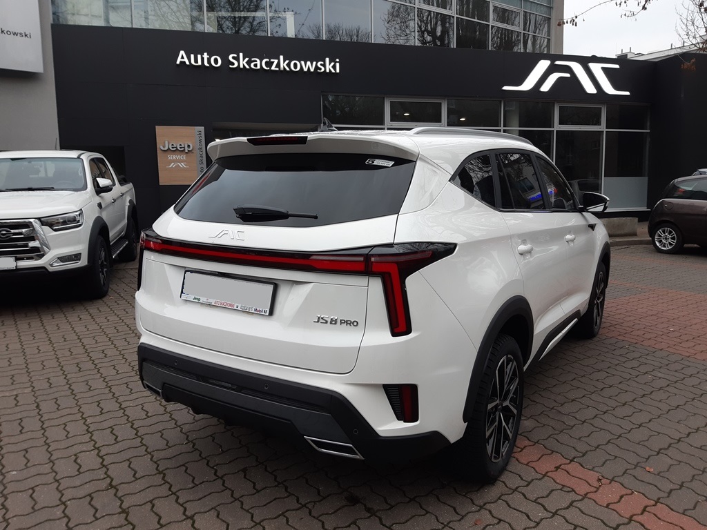 JAC JS8 PRO 1.5 175KM 2WD 7AT 7OS. 2025