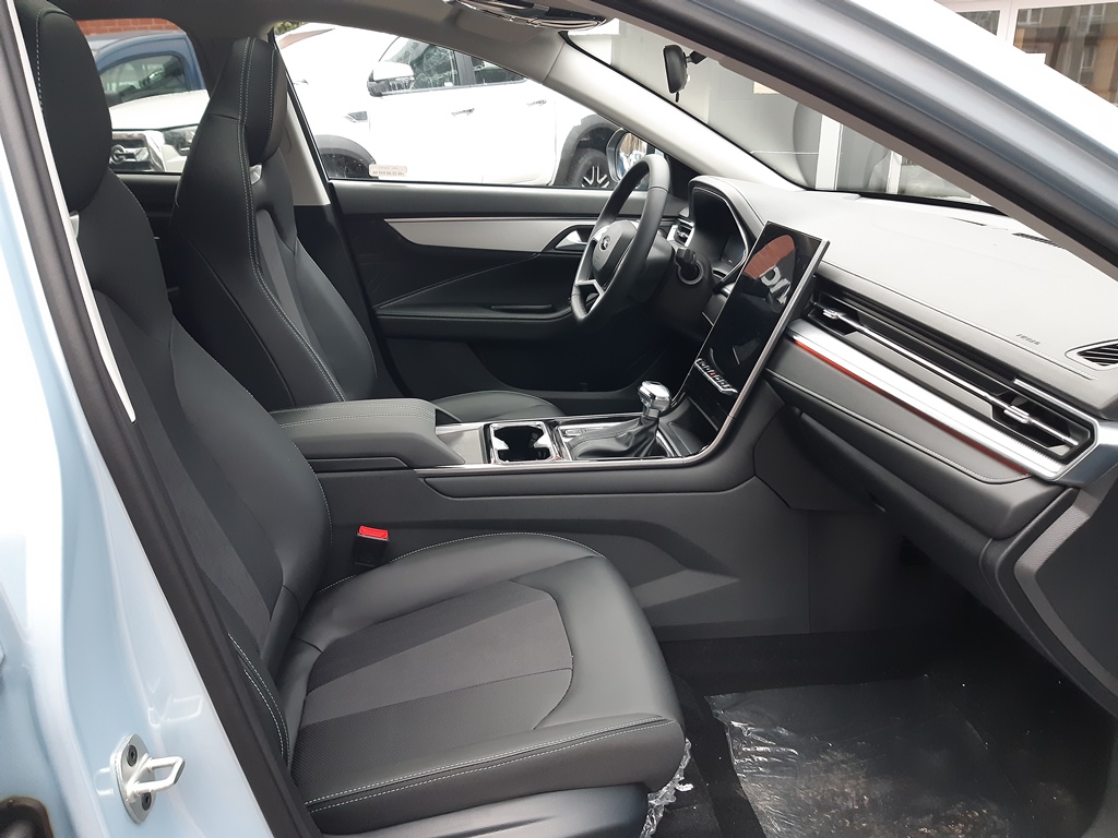 JAC JS7 PLUS 1.5 136KM 2WD CVT 2025