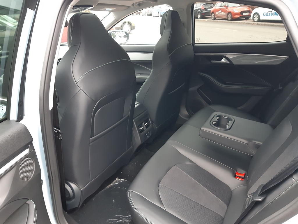 JAC JS7 PLUS 1.5 136KM 2WD CVT 2025