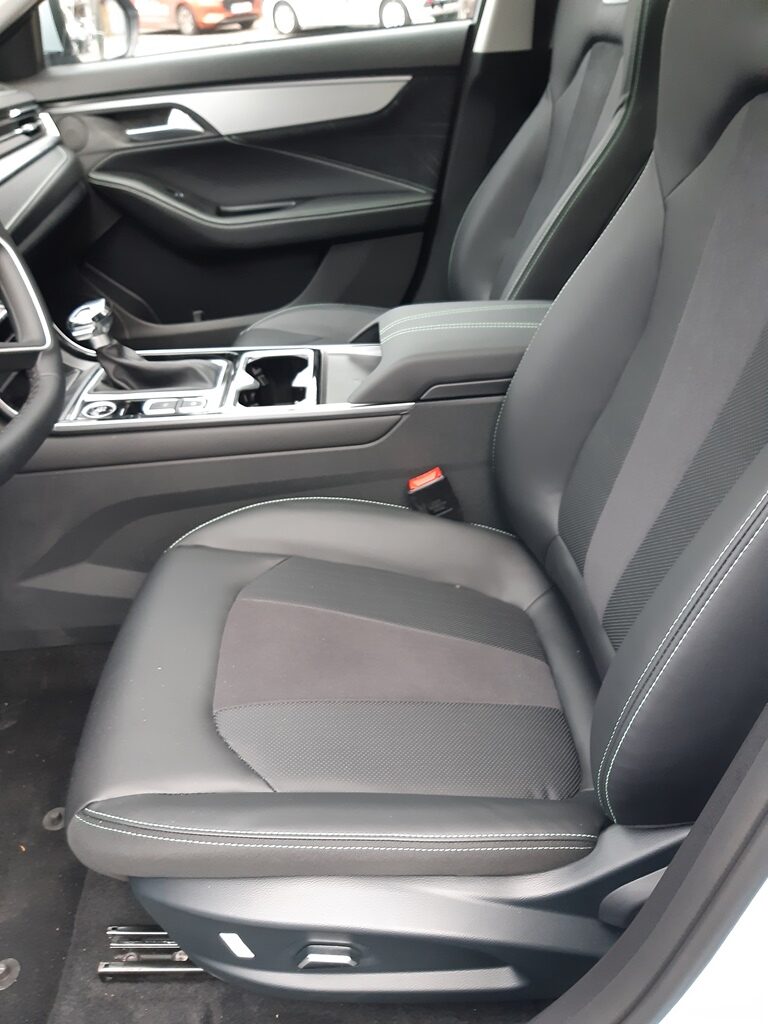 JAC JS7 PLUS 1.5 136KM 2WD CVT 2025