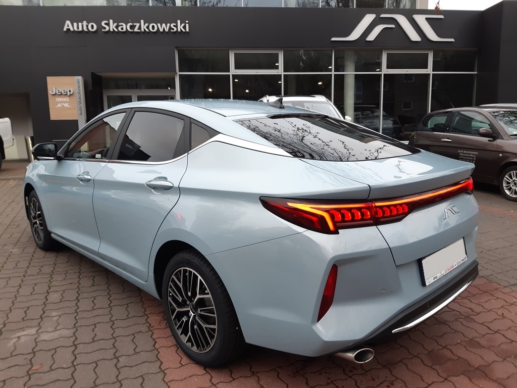 JAC JS7 PLUS 1.5 136KM 2WD CVT 2025