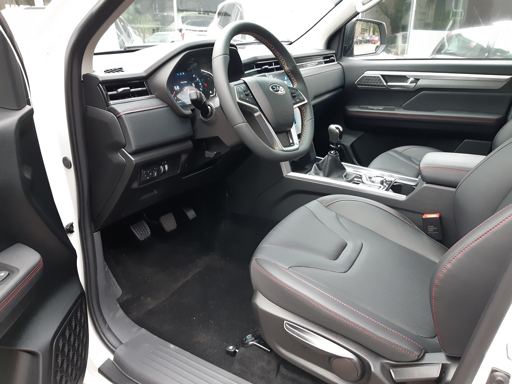 JAC T8 PRO 2.0D 136KM 4WD 6MT 2025