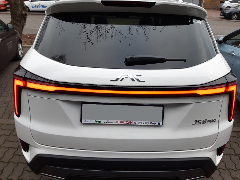 JAC JS8 PRO 1.5 175KM 2WD 7AT 7OS. 2025