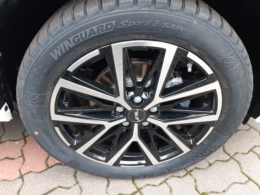 JAC JS8 PRO 1.5 175KM 2WD 7AT 7OS. 2025