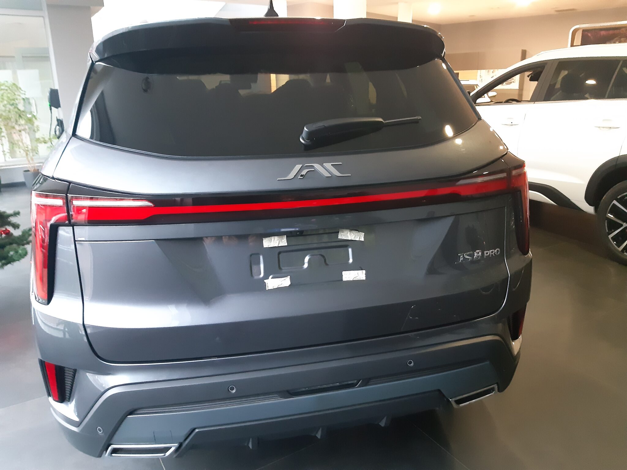 JAC JS8 PRO 1.5 175KM 2WD 7AT 7OS. 2025