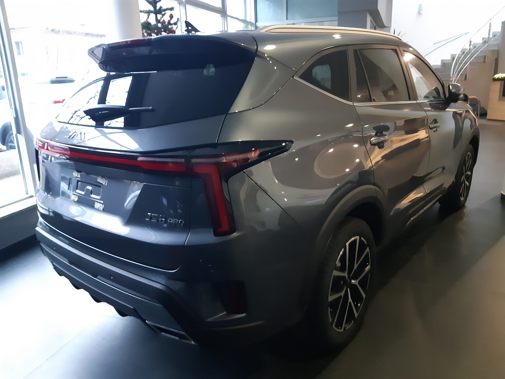 JAC JS8 PRO 1.5 175KM 2WD 7AT 7OS. 2025