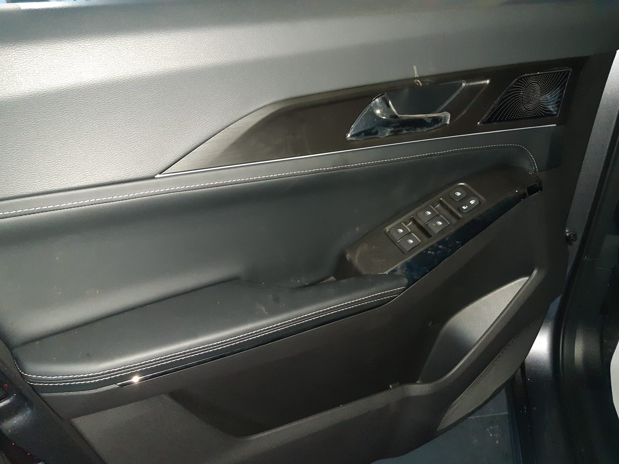 JAC JS8 PRO 1.5 175KM 2WD 7AT 7OS. 2025