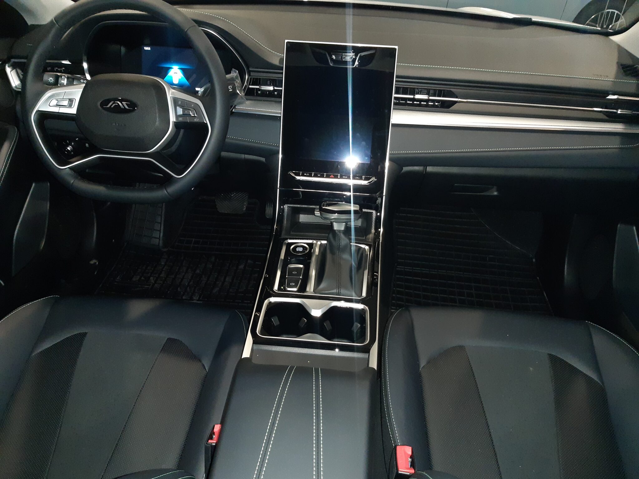 JAC JS7 PLUS 1.5 136KM 2WD CVT 2025