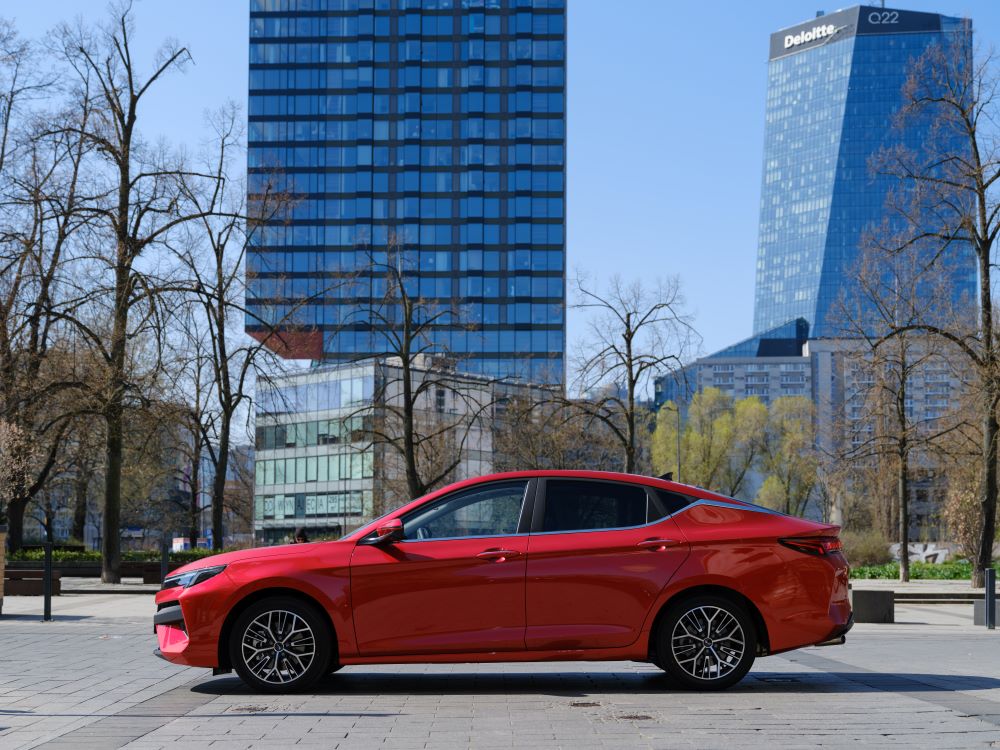 JAC JS7 PLUS 1.5 136KM 2WD CVT 2025