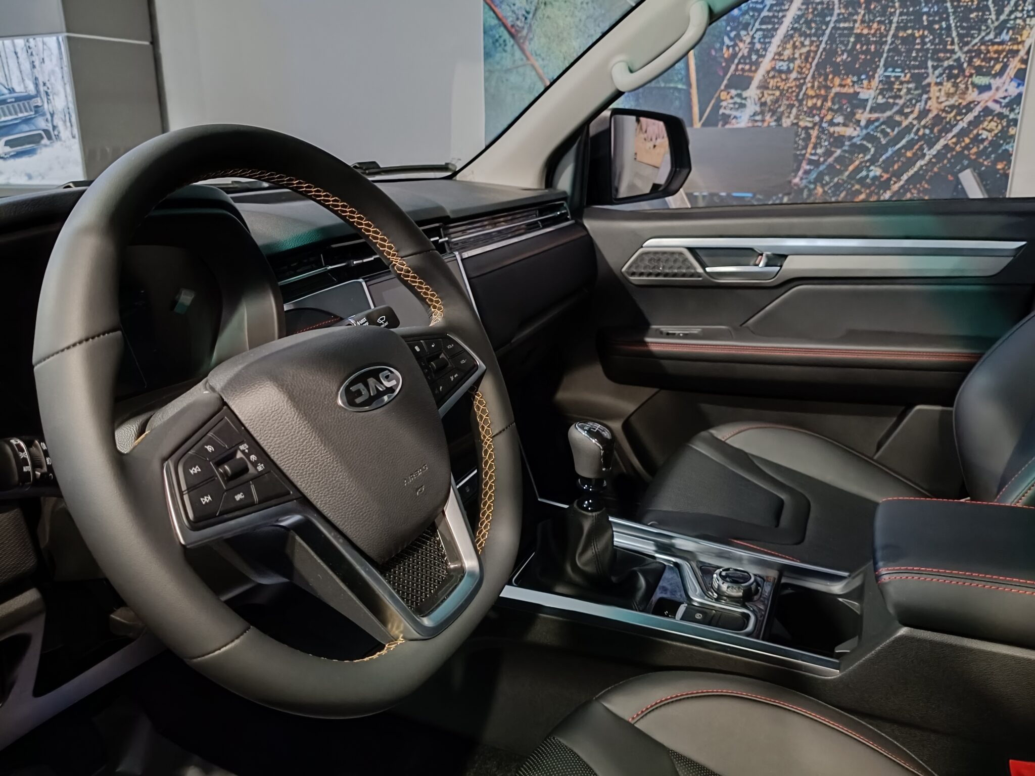 JAC T8 PRO 2.0D 136KM 4WD 6MT 2025