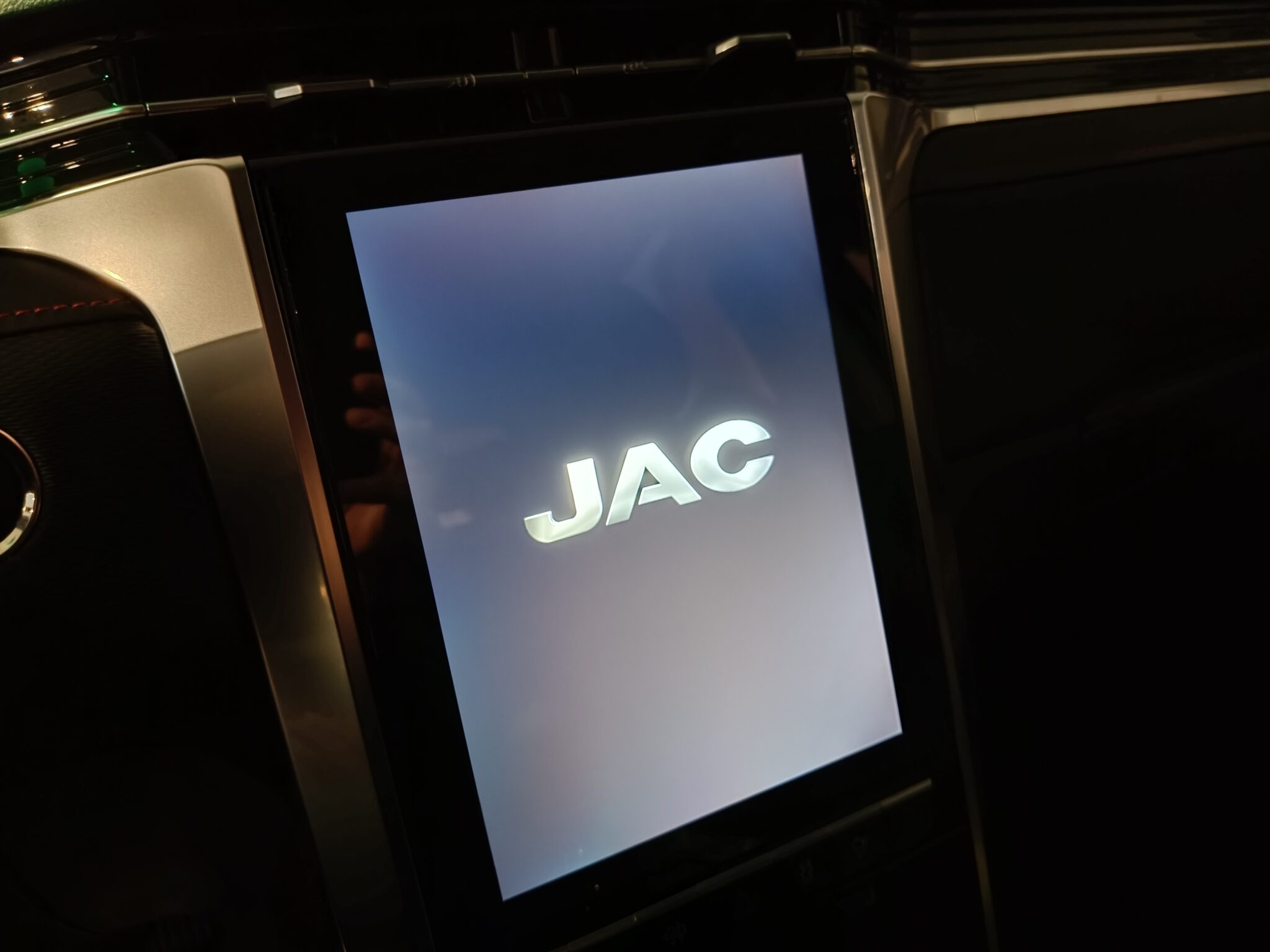 JAC T8 PRO 2.0D 136KM 4WD 6MT 2025