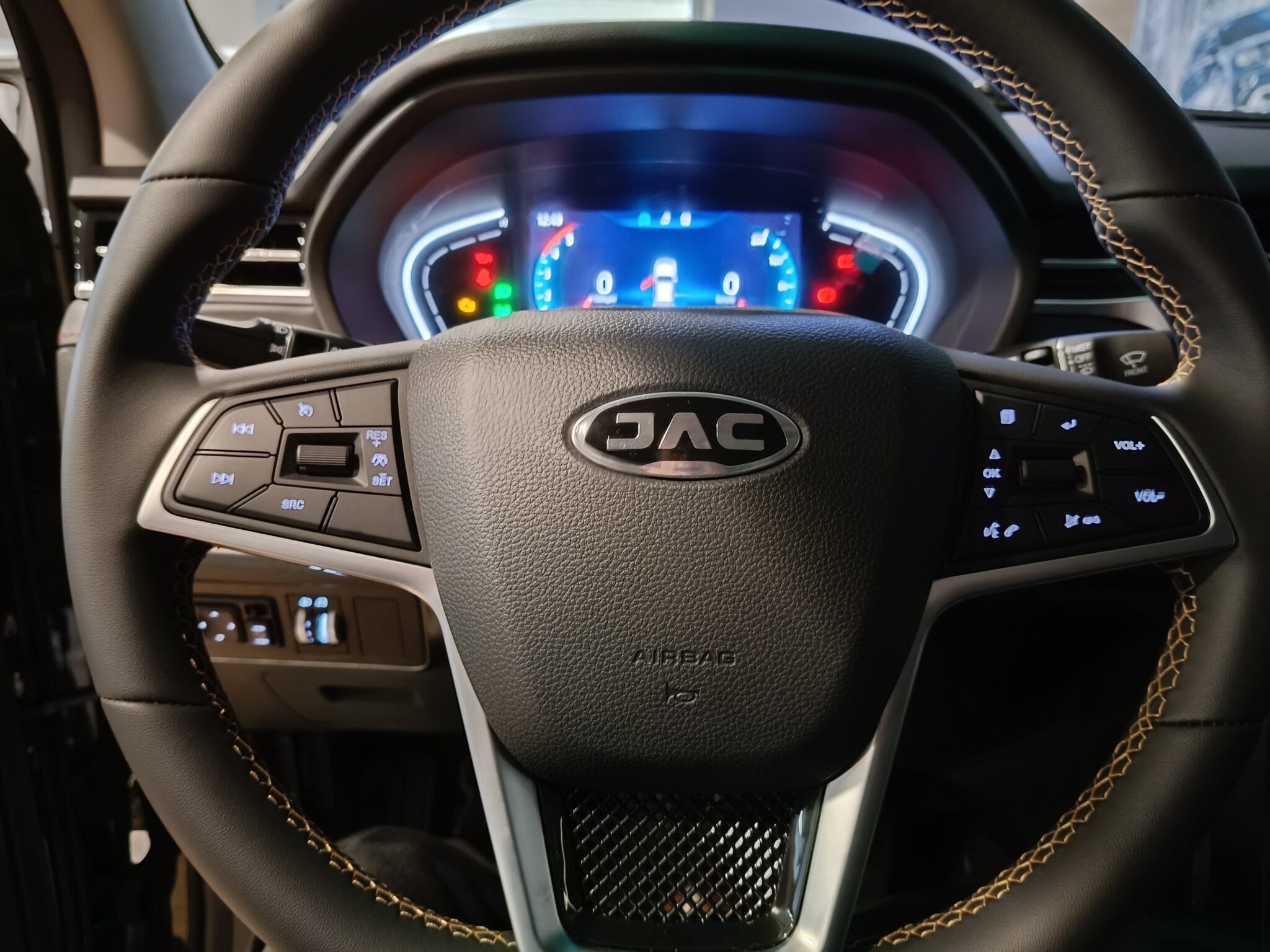 JAC T8 PRO 2.0D 136KM 4WD 6MT 2025