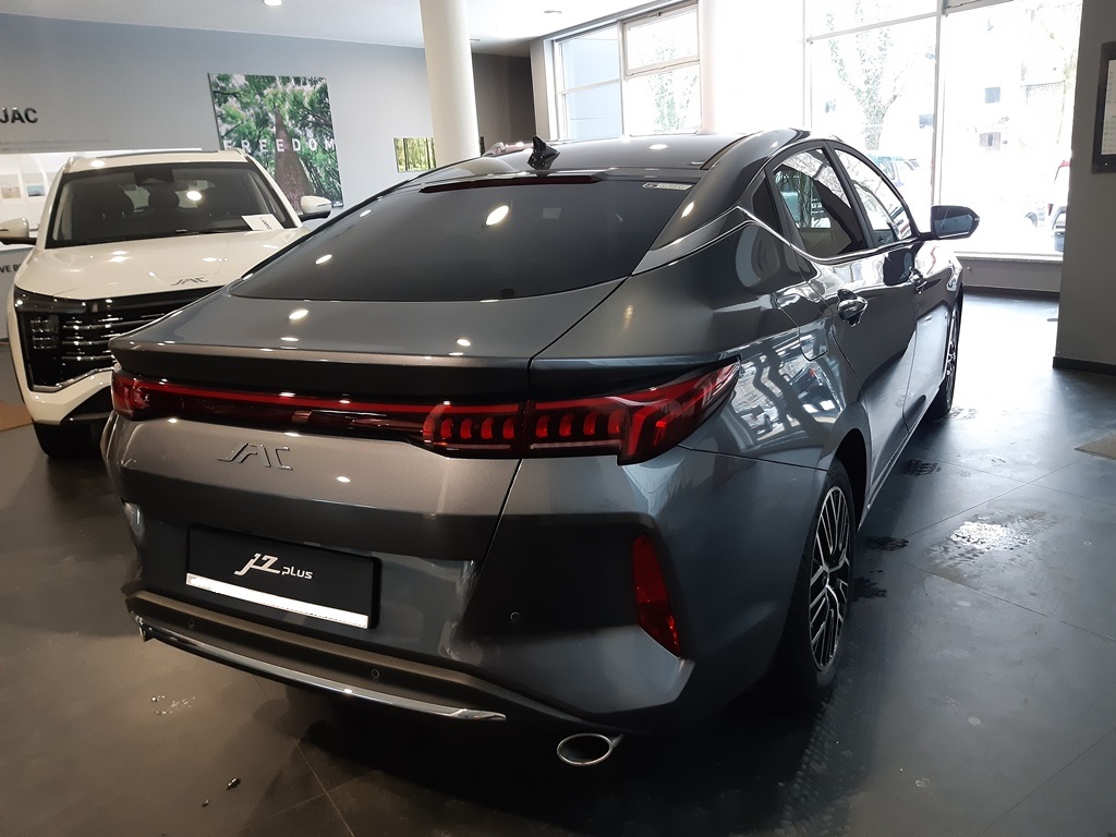 JAC J7 PLUS 1.5 136KM 2WD CVT 2025