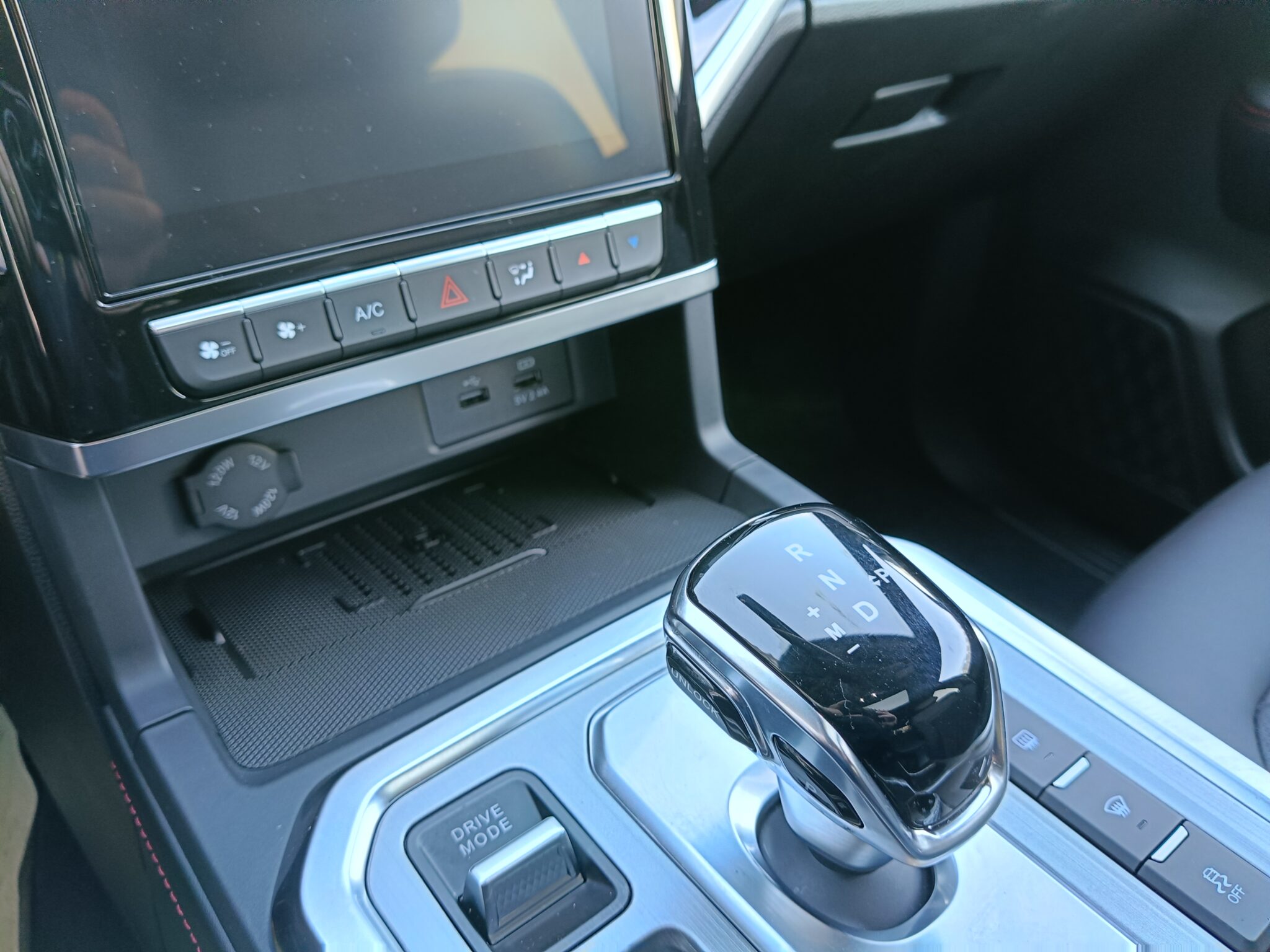 JAC T9  2.0D 163KM 4WD 8AT 2026