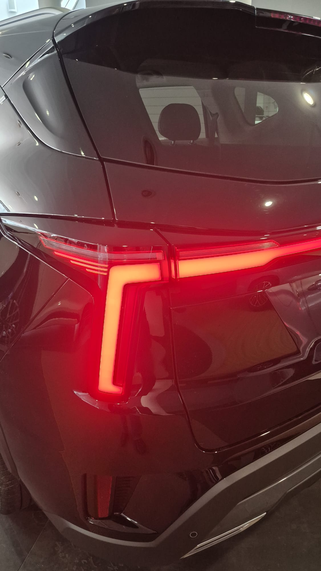 JAC JS8 PRO 1.5 175KM 2WD 7AT 7OS. 2025