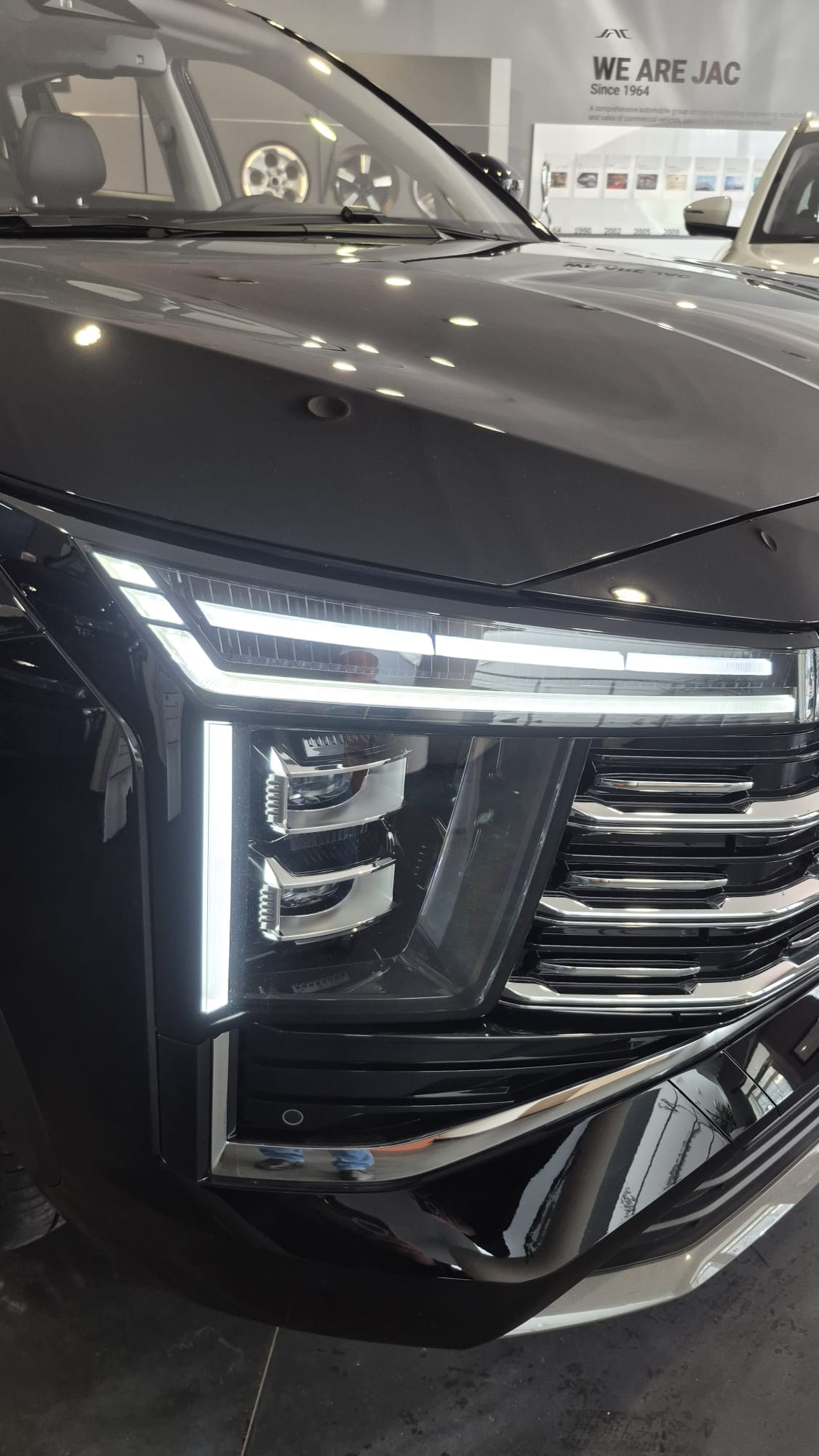 JAC JS8 PRO 1.5 175KM 2WD 7AT 7OS. 2025