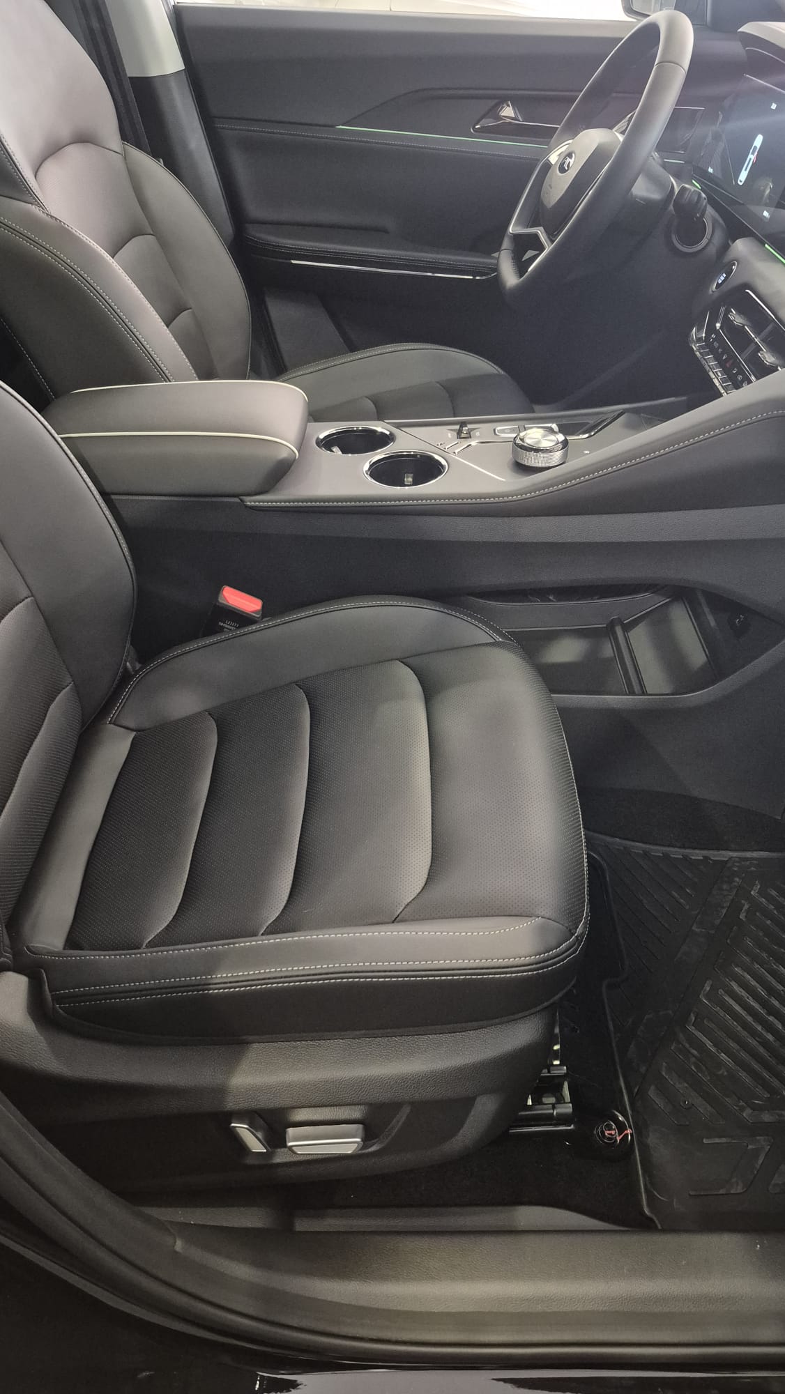 JAC JS8 PRO 1.5 175KM 2WD 7AT 7OS. 2025