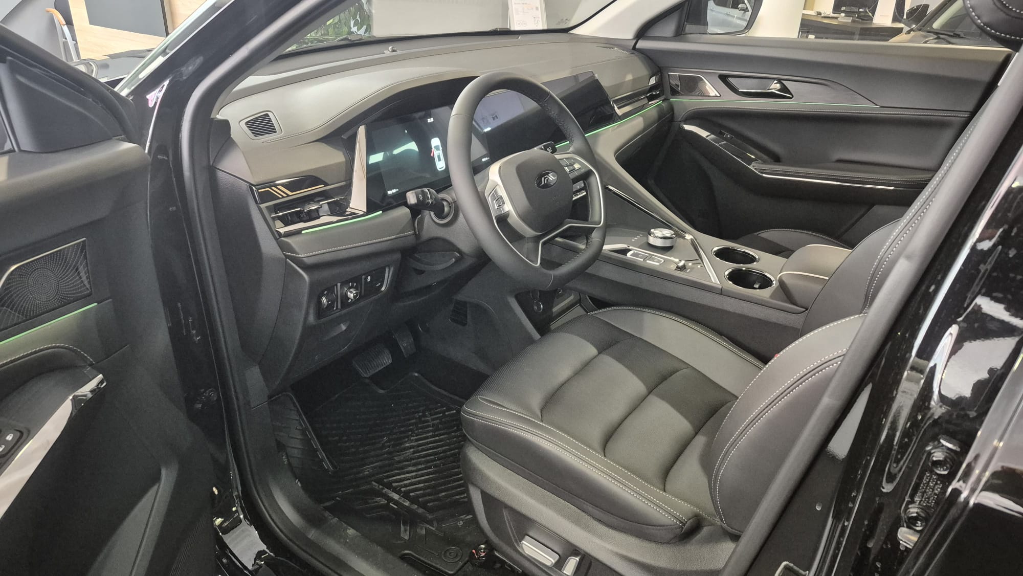 JAC JS8 PRO 1.5 175KM 2WD 7AT 7OS. 2025