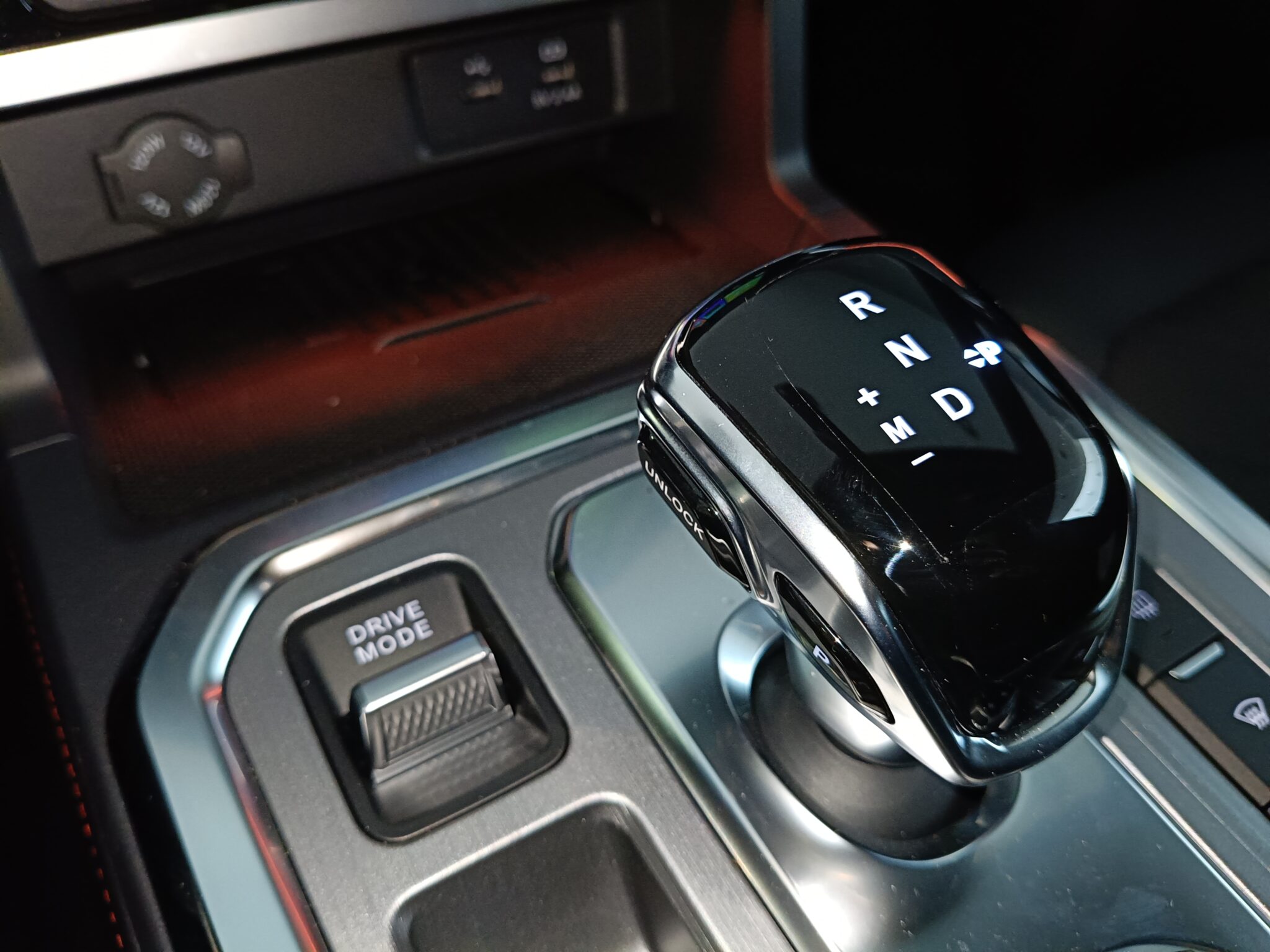 JAC T9  2.0D 163KM 4WD 8AT 2026