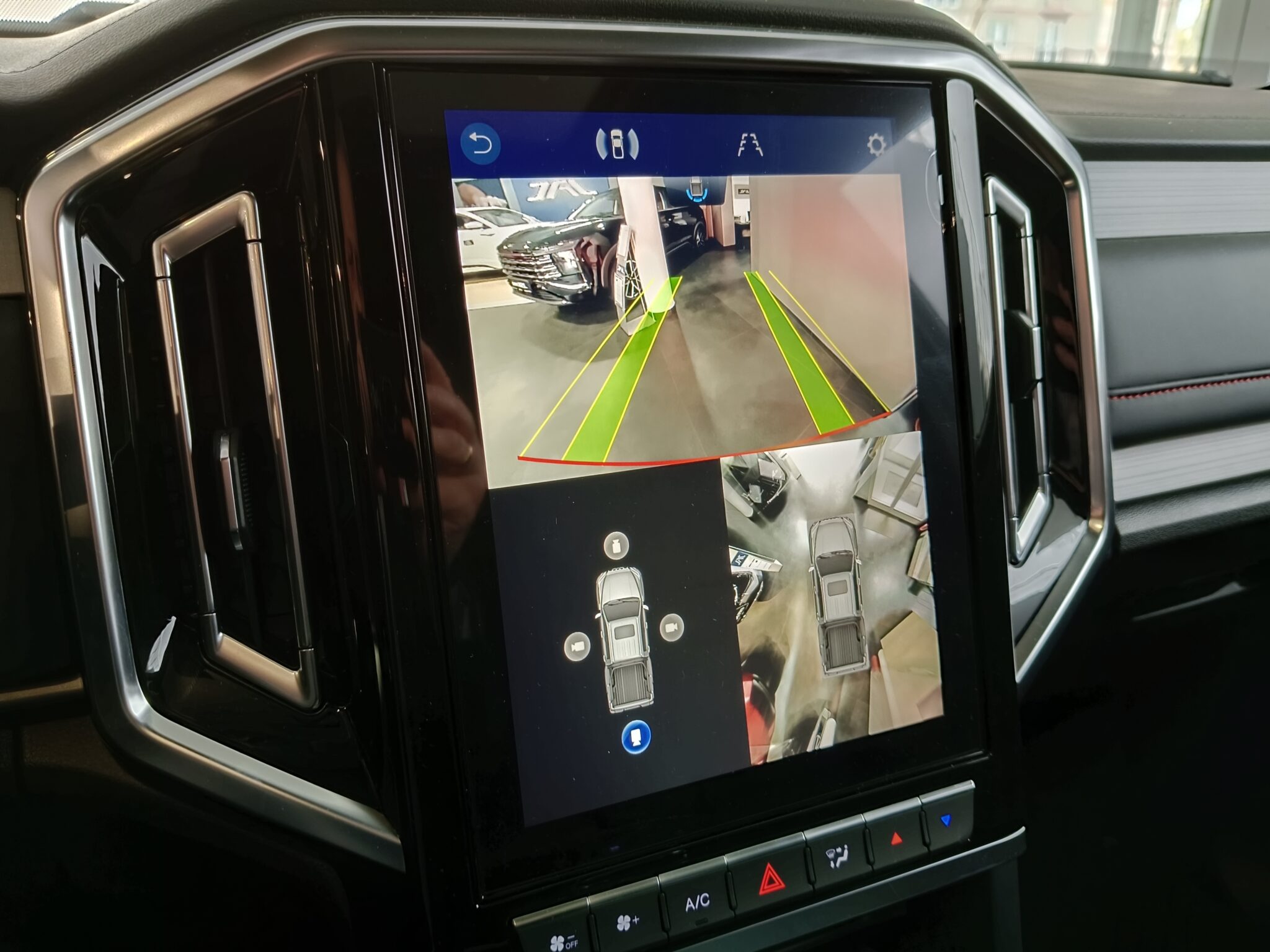 JAC T9  2.0D 163KM 4WD 8AT 2026