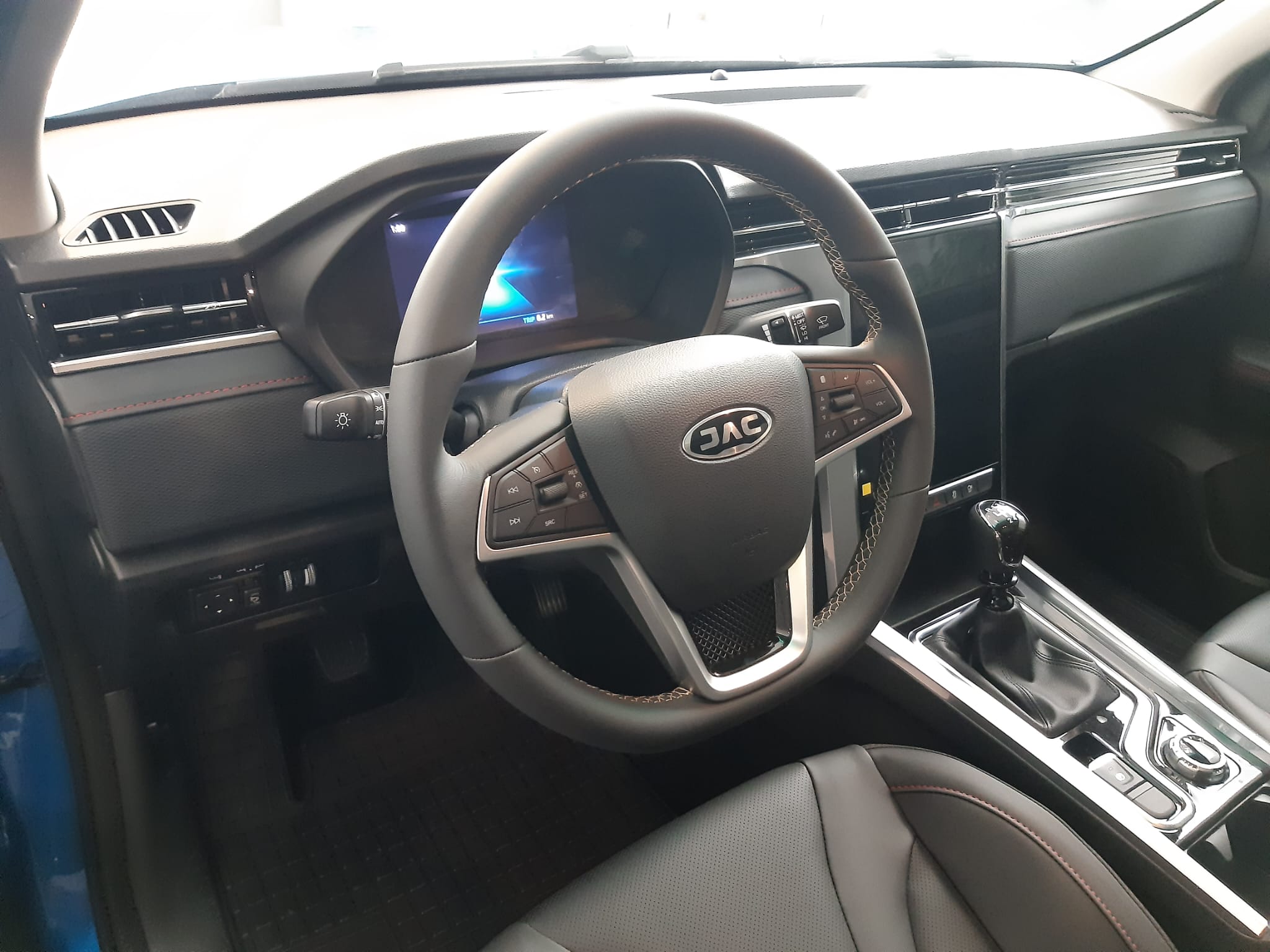 JAC T8 PRO 2.0D 136KM 4WD 6MT 2026