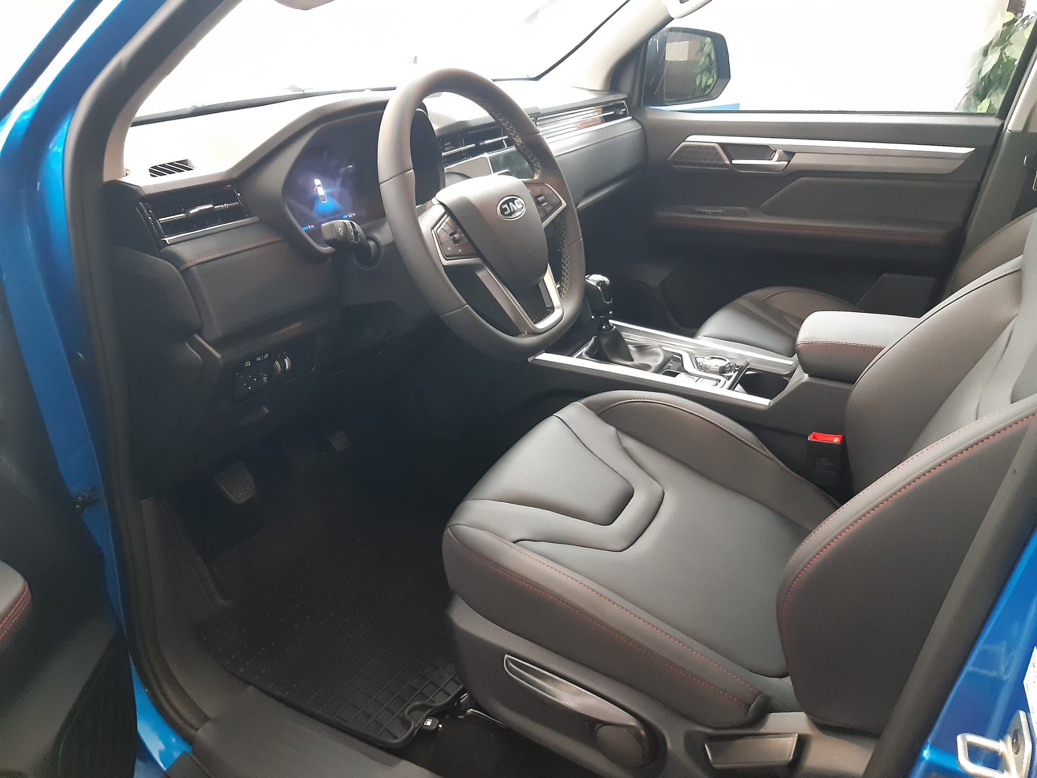 JAC T8 PRO 2.0D 136KM 4WD 6MT 2026