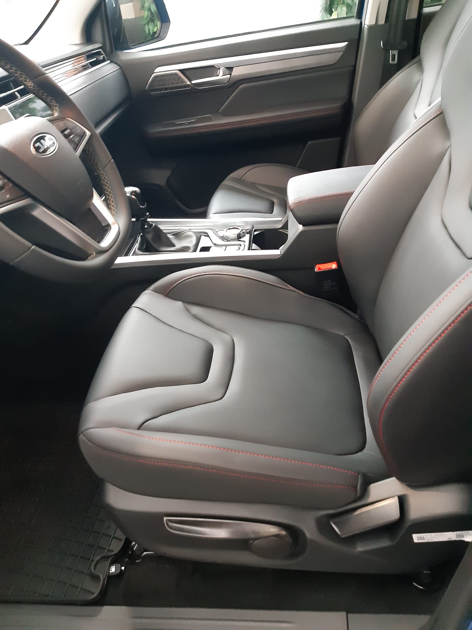 JAC T8 PRO 2.0D 136KM 4WD 6MT 2026