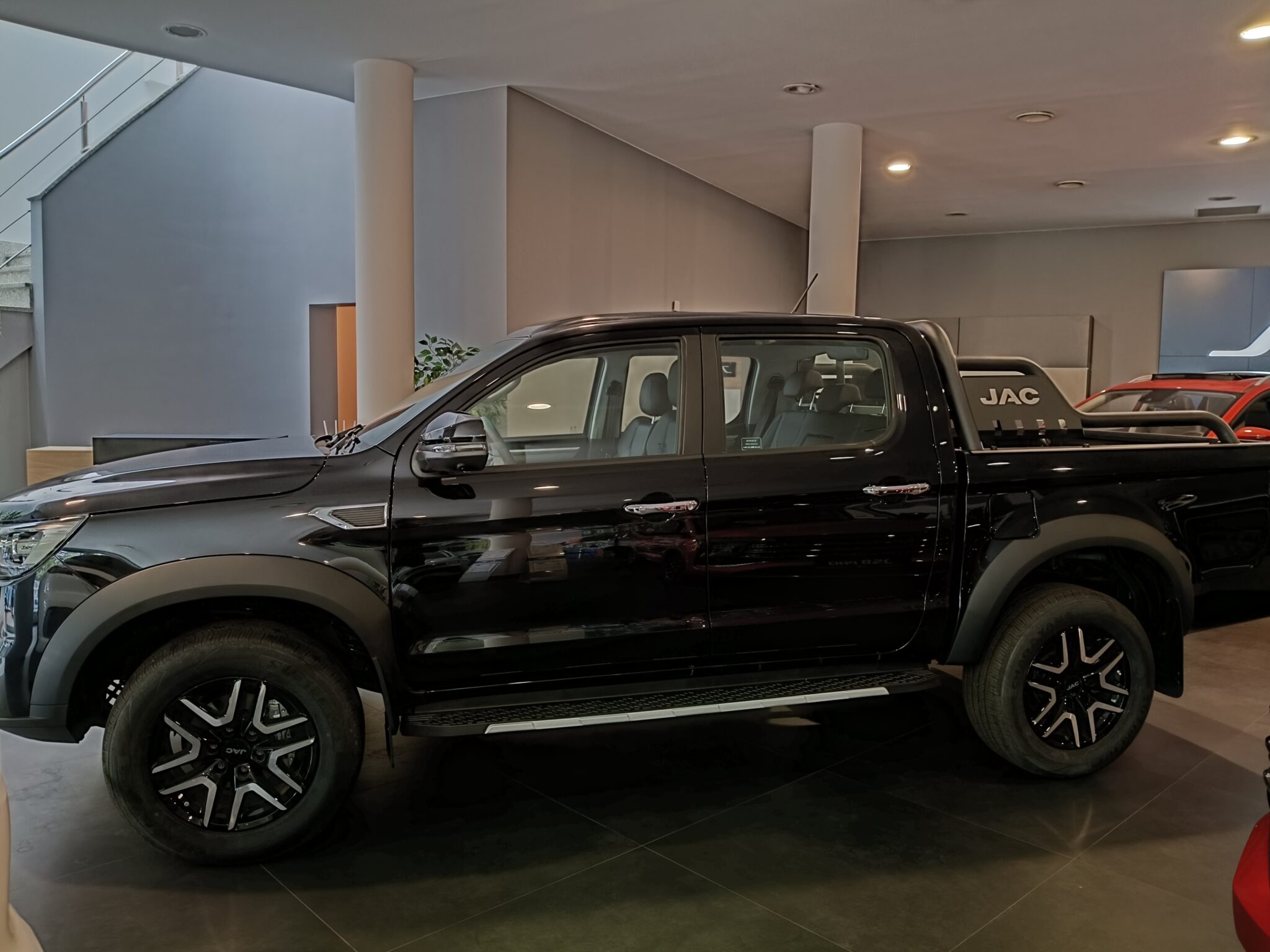 JAC T8 PRO 2.0D 136KM 4WD 6MT 2026