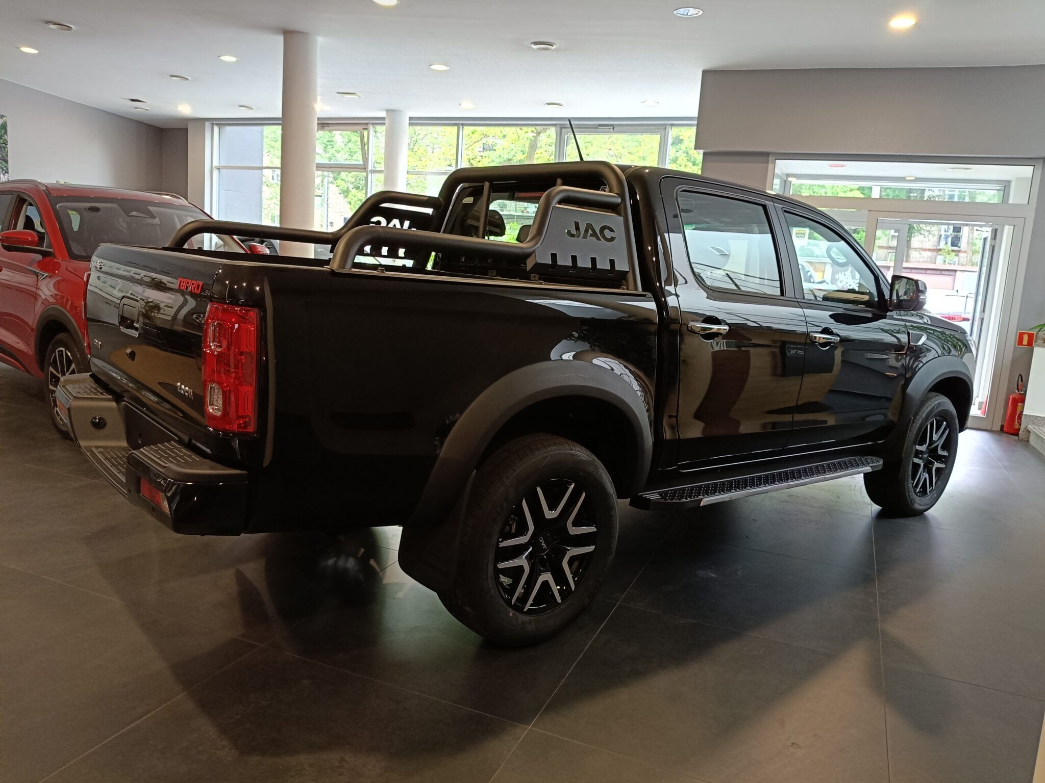 JAC T8 PRO 2.0D 136KM 4WD 6MT 2026