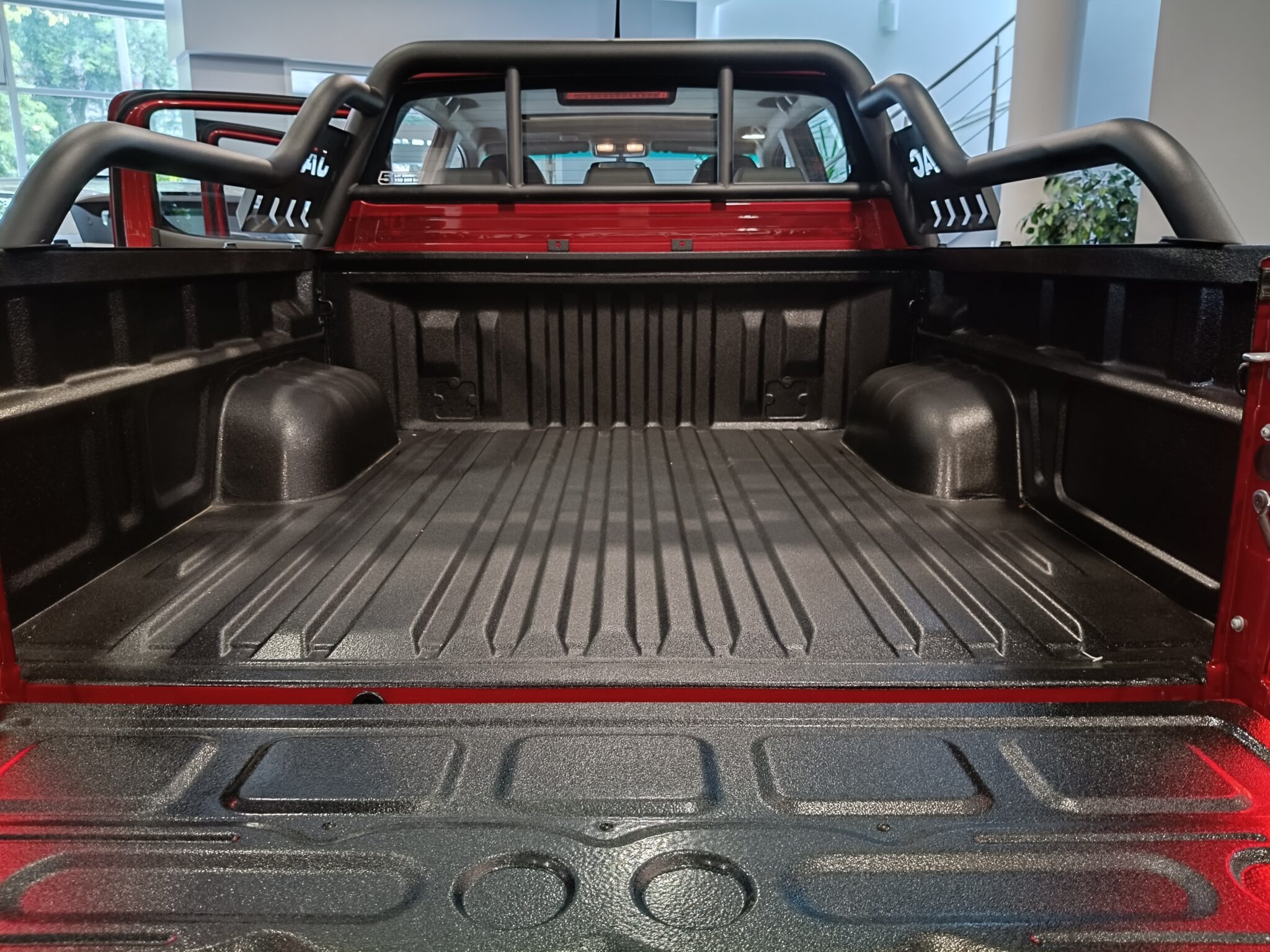 JAC T8 PRO 2.0D 136KM 4WD 6MT 2026
